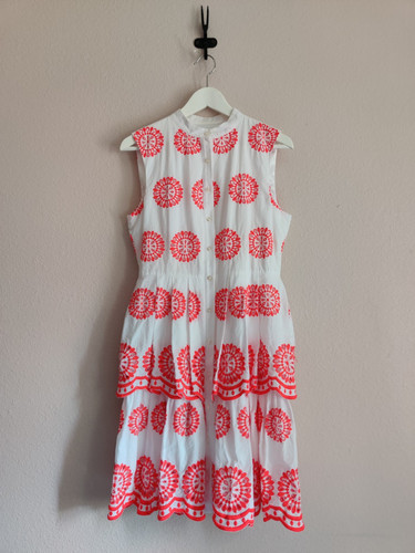 Alex Marie White Scallop Tiered Dress Size 6 Knee Length Sleeveless Red Eyelet - Picture 1 of 12