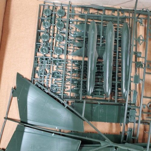 60er Jahre ungebaute Plastik Modellflugzeug Bausätze Monogram Maßstab 1:72 B-52 - Bild 5 von 7