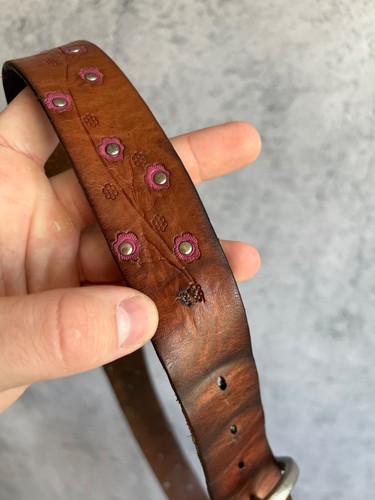 Vintage Women’s Leather Studded Rivetted Flowers Belt Brown Y2K Casual - Picture 12 of 16