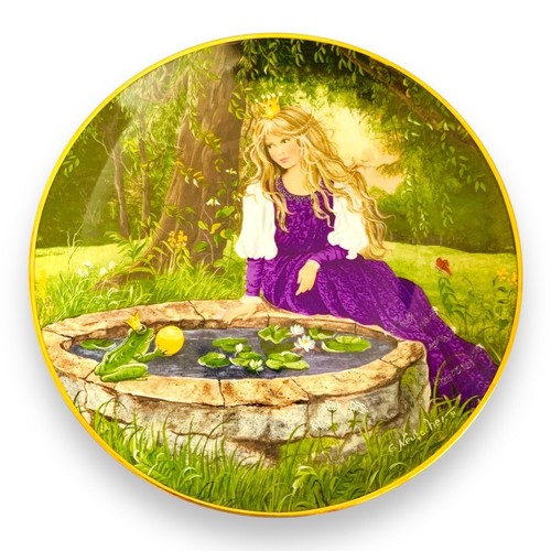 Fairytale Wall Plates Sleeping Beauty, Cinderella, Puss in Boots, The Frog King - Picture 6 of 13