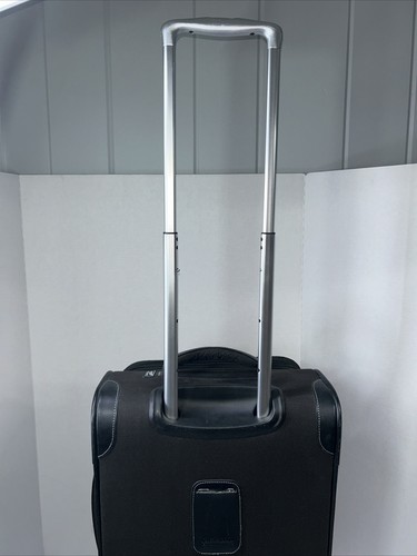 RICARDO OF BEVERLY HILLS 23" SOFT SIDE ELITE ROLLING LUGGAGE SUITCASE GREEN - Picture 6 of 13
