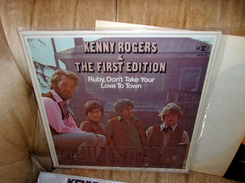 KENNY ROGERS 2 LPs- THE FIRST EDITION - RUBY DON'T TAKE YOUR LOVE - GREATEST - 第 2/4 張圖片