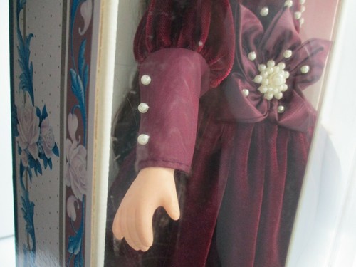 Victorian Collection Limited Edition Porcelain Doll 1996 Brass Key #76867- Burgu - Picture 11 of 11