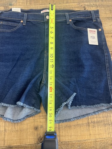Women's Denim Signature Levi Strauss Heritage High Rise Shorts 5" 20/W35 NWT!!! - Picture 14 of 14