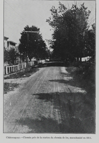 1912 DEUX PHOTOGRAPHIES IMPRIMÉS DU CHEMIN PRÈS DE LA STATION CHEMIN DE FER - Picture 1 of 2