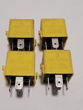 QTY 4 MERCEDES TYCO/SIEMENS OEM RELAY A 002 542 14 19  V23134-A52-X335 YELLOW 