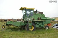 John Deere 7700 Combine
