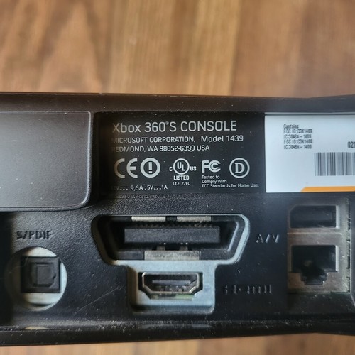 Consola Xbox 360 S Slim Modelo 1439 Negro Mate Solo Probada Funciona - Imagen 7 de 7