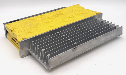 Fanuc A06B-6096-H204 Servo Amplifier - NO BATTERY & SMALL PLASTIC COVER - Picture 4 of 6