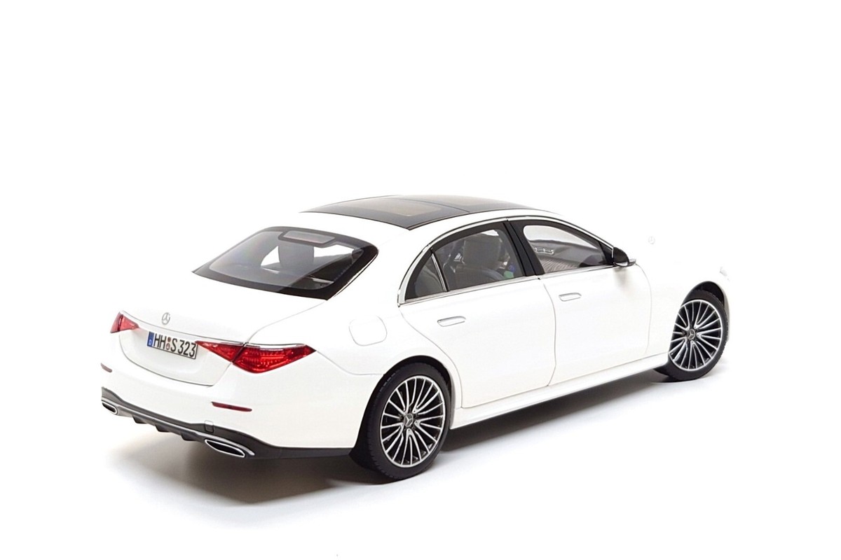 1/18 メルセデスベンツ Sクラス AMG Line V223 シルバー 1/18 メルセデスベンツ Sクラス AMG Line V223 シルバー AutoArt