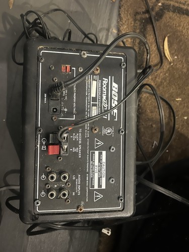 Par de Altavoces Estéreo Alimentados Bose Roommate, Potencia 30W Máx., CA 120V Leer Descripción - Imagen 2 de 4