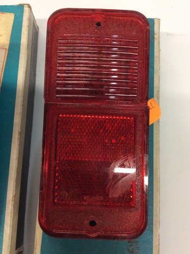 NOS Pair 68-72 Chevy GMC Pickup & Van Rear Marker Lenses 916087 DRIVER 69 70 71 - Picture 5 of 8