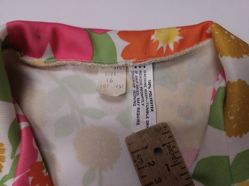 Camicetta media vintage anni 60 Deadstock nuova con etichetta Flower Power giallo rosa con bottoni - Foto 7 di 19