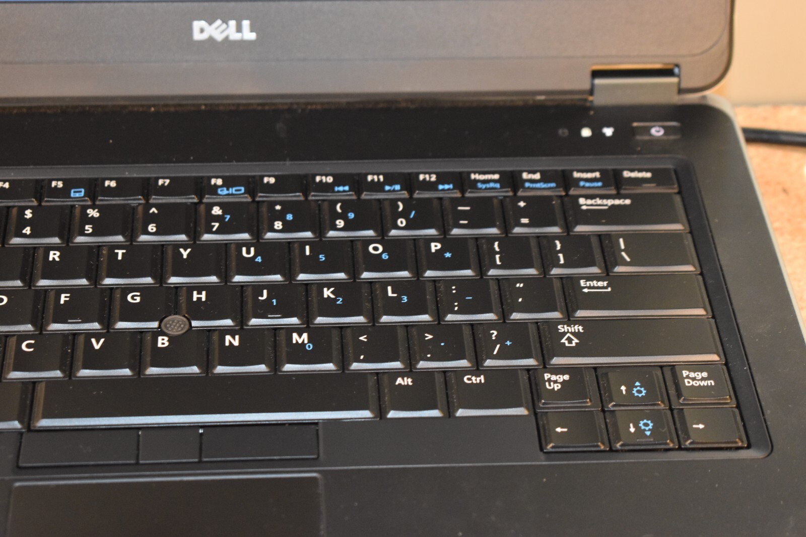 Dell Latitude E6440 Intel Core i5-4310M 4GB 320GB Windows 7 Pro 32-bit AMD 8690M - Picture 5 of 21