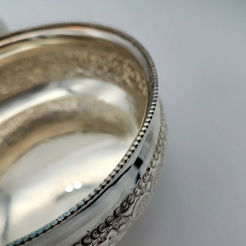 Set aus zwei runden floralen Fußschalen aus Sterlingsilber/für Nüsse Süßigkeiten - Bild 8 von 12
