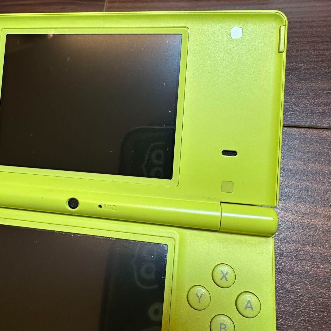 Nintendo DSi Launch Edition Lime Green Handheld System for