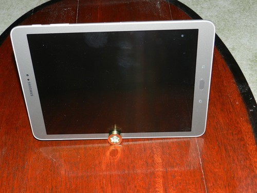 Desk top Smartphone and Tablet Stand with stylus & Gold with Stars & Strips Body - Photo 5 sur 9