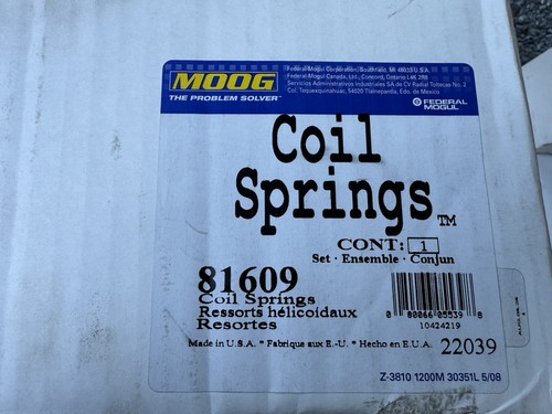 MOOG 81609 Coil Spring Set Rear