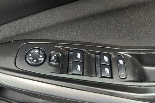 2019 Vauxhall Grandland X 1.2 Turbo GPF SE SUV 5dr Petrol Manual Euro 6 (s/s) (1 - Picture 16 of 24