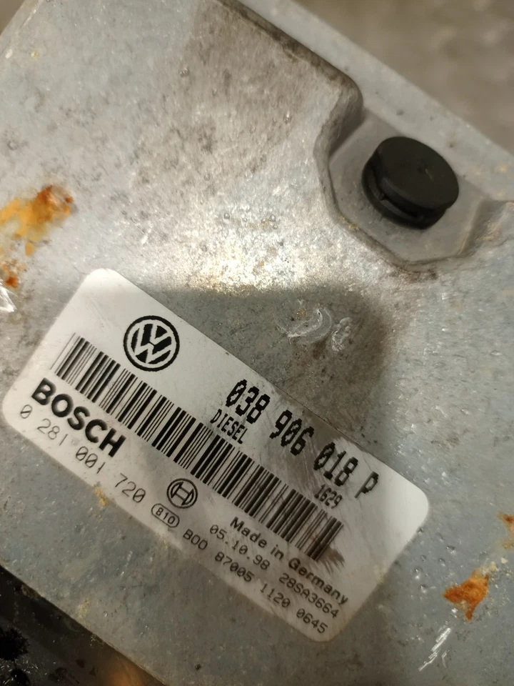 Volkswagen Passat 2002 unidad de control del motor 1,9 ecu 038906018P #9 Foto 3 de 3