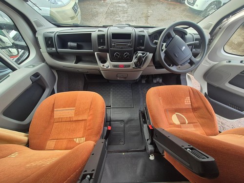 Elddis Autoquest 120 Coachbuilt Motorhome 2008 - Picture 5 of 10