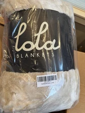 Lola Blankets Caramel N' Cream Large 60 X 72 Blanket Soft Brand New