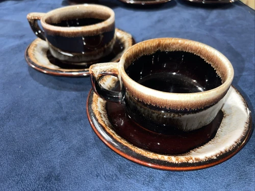 Vintage Pfaltzgraff MCM Gourmet Brown Drip Glaze Stoneware 2 Cups, 2 Saucers