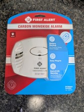 FIRST ALERT™ Carbon Monoxide Alarm Detector 9V Battery Included 1039734 CO605-3