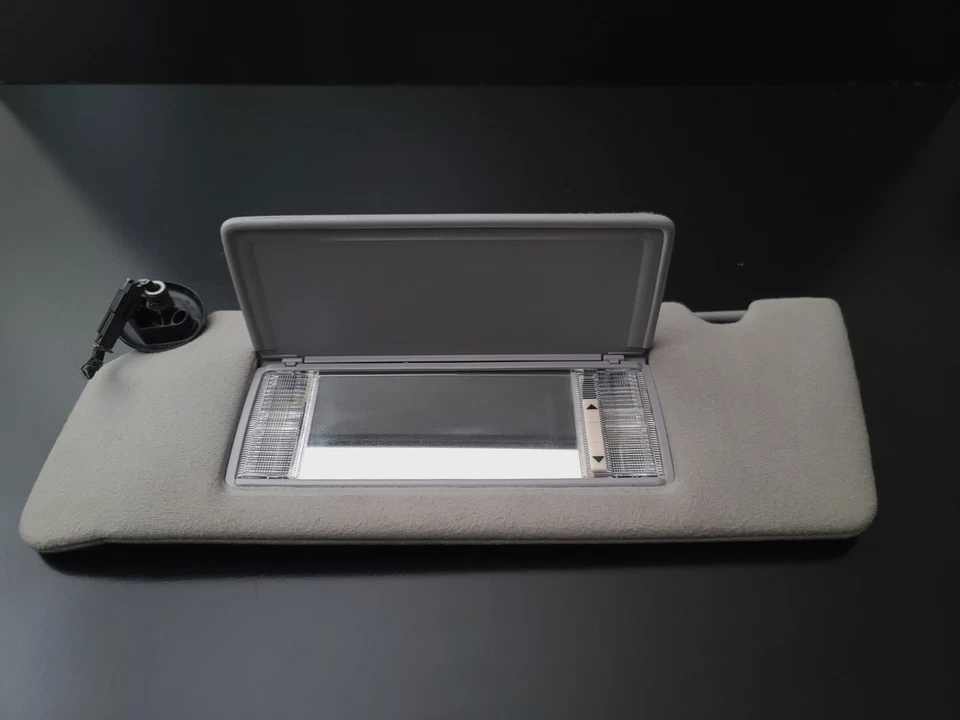 1993-1998 Jeep Grand Cherokee Driver Side SUN VISOR GRAY SUNVISOR LIGHTED - Image 4 of 4