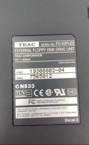 Teac FD-05PUB Ultra Slim Compact Design External Floppy Disk Drive - 第 2/6 張圖片