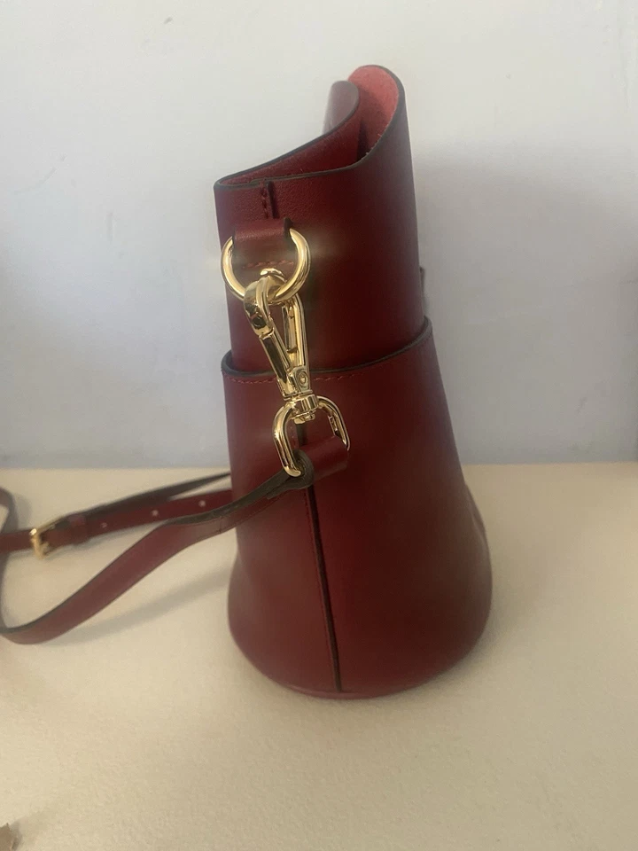 Bandolera/cartera tipo cubo de cuero marrón zona S - ¡Usada solo una vez! Excelente estado Foto 4 de 4