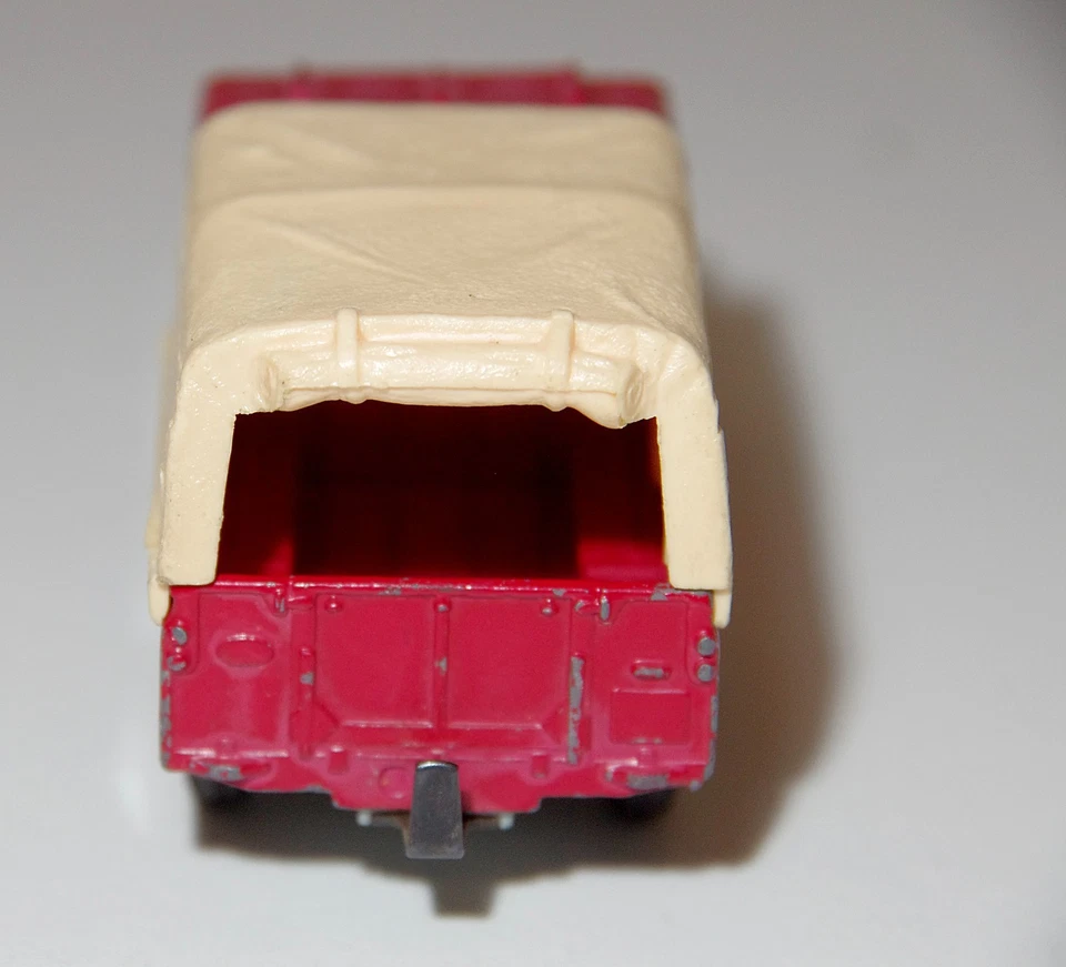 Corgi 109" WB Red Land Rover With Canopy Played With Condition No Box Die Cast - Image 4 of 4