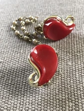 Vtg Scarf/ Cardigan Sweater/ Dress/ Shawl Clips w/Resin Insets Faux Pearl Chain