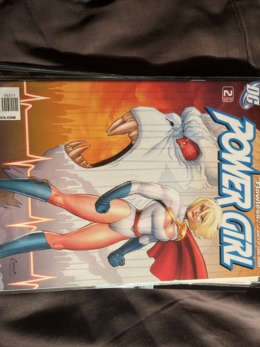 2009 DC Power Girl Issues 2, 3, 4 And 5 - Picture 2 of 5