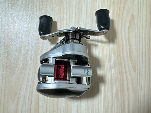 Daiwa Baitcasting Reel TEAM Daiwa ZILLION 100SH 7.1:1 Right Handle #CB - Picture 5 of 12
