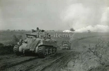 WW2 PICTURE PHOTO US SHERMAN TANK ON THE WAY 6979