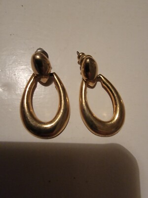Vintage Womens Earrings VTG Gold Tone Pierced Stud Oval