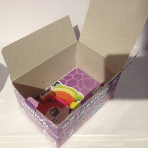Peluche Misterioso APHMAU MeeMeows 6" CATERPILLAR Arco Iris Edición Limitada - Imagen 6 de 8