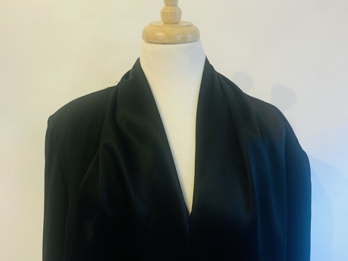Vintage JAEGER, Black-V Neck-Formal Jacket With Fringed Silk Scarf. Size 18 - Picture 8 of 13