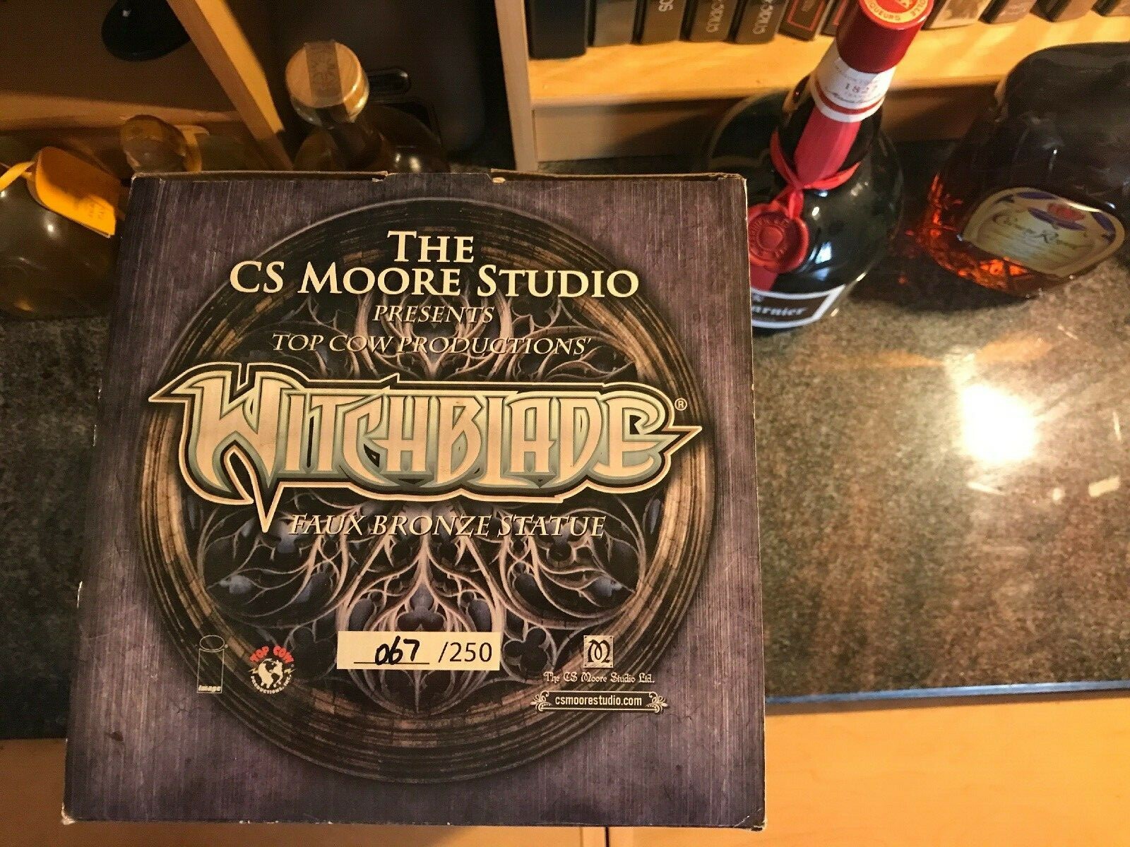 WITCHBLADE FAUX BRONZE STATUE (#67/250) - Picture 5 of 12