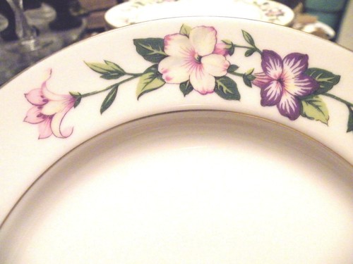 Pickard PAMELA Salad Plates MINT Condition - 8 Available - Picture 2 of 3