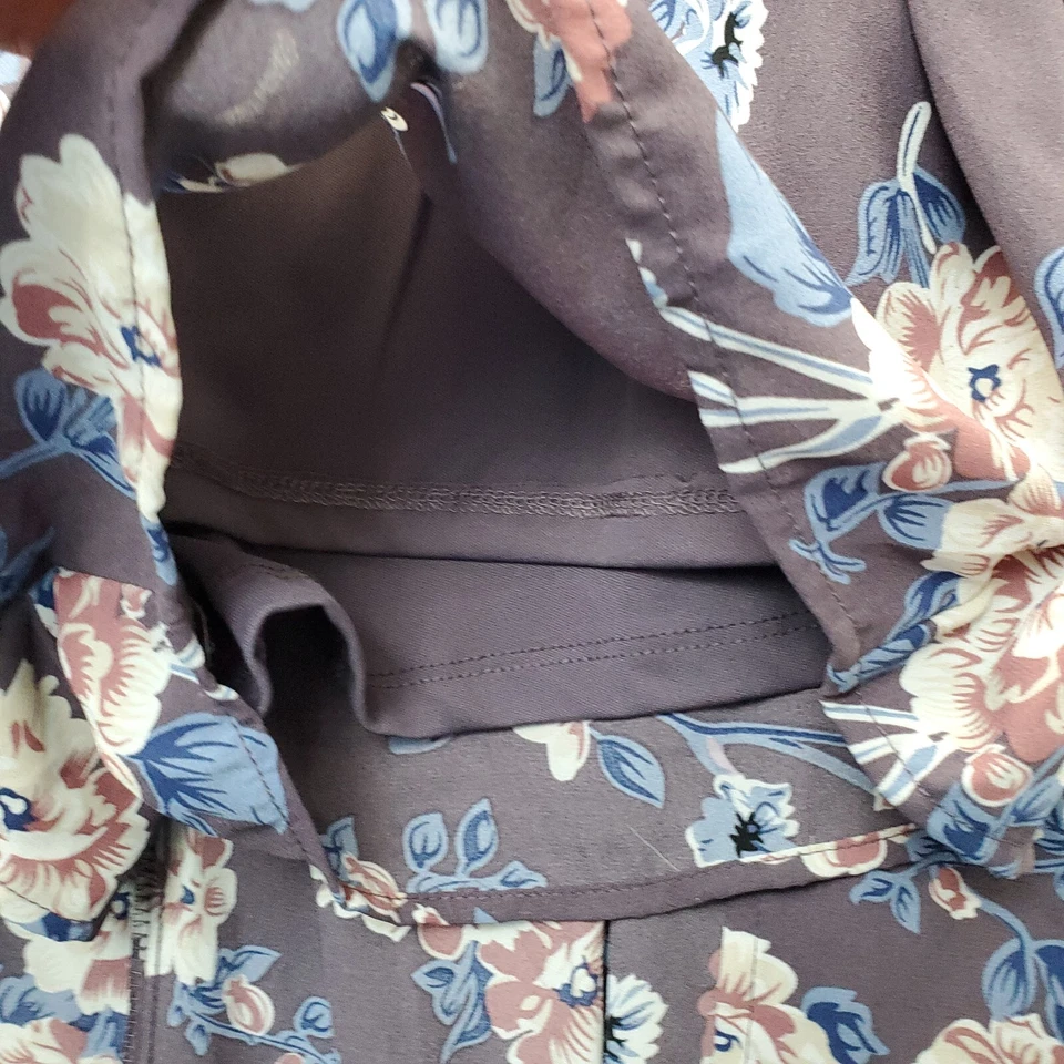 Romeo & Juliet Couture Romper Dress Women's M Purple Multi Floral Lace Up V Neck - Image 4 of 4