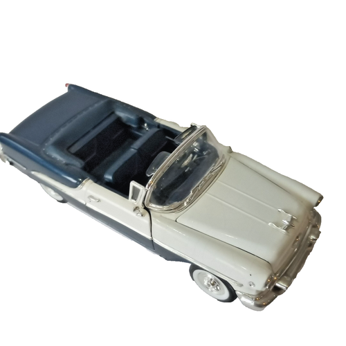 1955 OLDSMOBILE SUPER 88 WHITE BLUE 1:24 Scale WELLY AS IS READ - Picture 14 of 15
