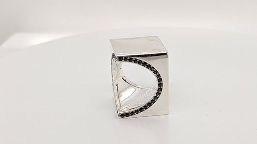 Alp Sagnak TheWORD Ring Blue Sapphires Around The Heart Sterling Silver - Size 6 - 第 9/9 張圖片