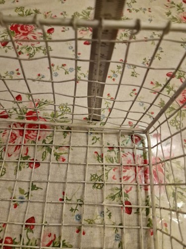 Weiße Metallschütte Korb  Drahtkorb Industrial Design Aufbewahrungskorb Dekokorb - Bild 7 von 8