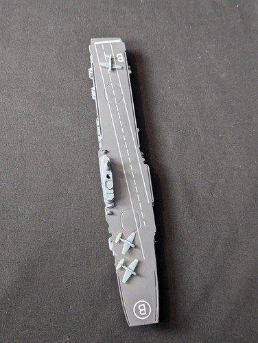 Triang Minic Ships X 2 Bulwark and Vanguard 1:1200 VGC. - Picture 2 of 18
