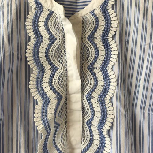 Karl Lagerfeld Blouse White And Blue Striped Ruffle Button Up Size Medium - Picture 2 of 9
