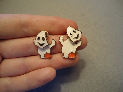 Vintage 2pc Moving Spooky Casper Ghost Pumpkin Halloween Holiday Enamel Earrings - Picture 3 of 5