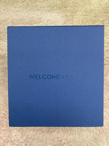 NHL New York Islanders 2021-22 Inaugural Season UBS Arena Season Ticket Box - Picture 2 of 10