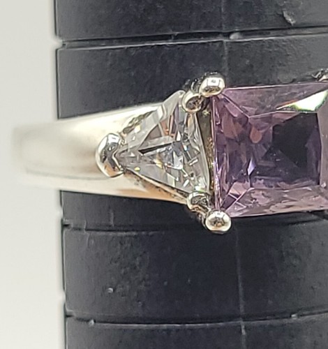 Anello in argento sterling 925 con pietre viola taglio trilione di pietre laterali zirconi misura 8 - Foto 11 di 12